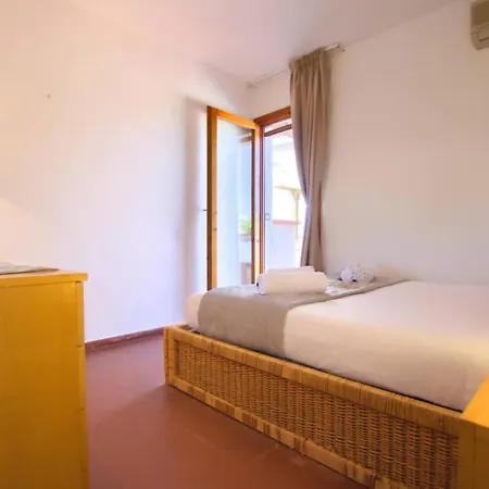 Apartment Attico Fronte Mare - 50 Passi Dalla Porto Rotondo